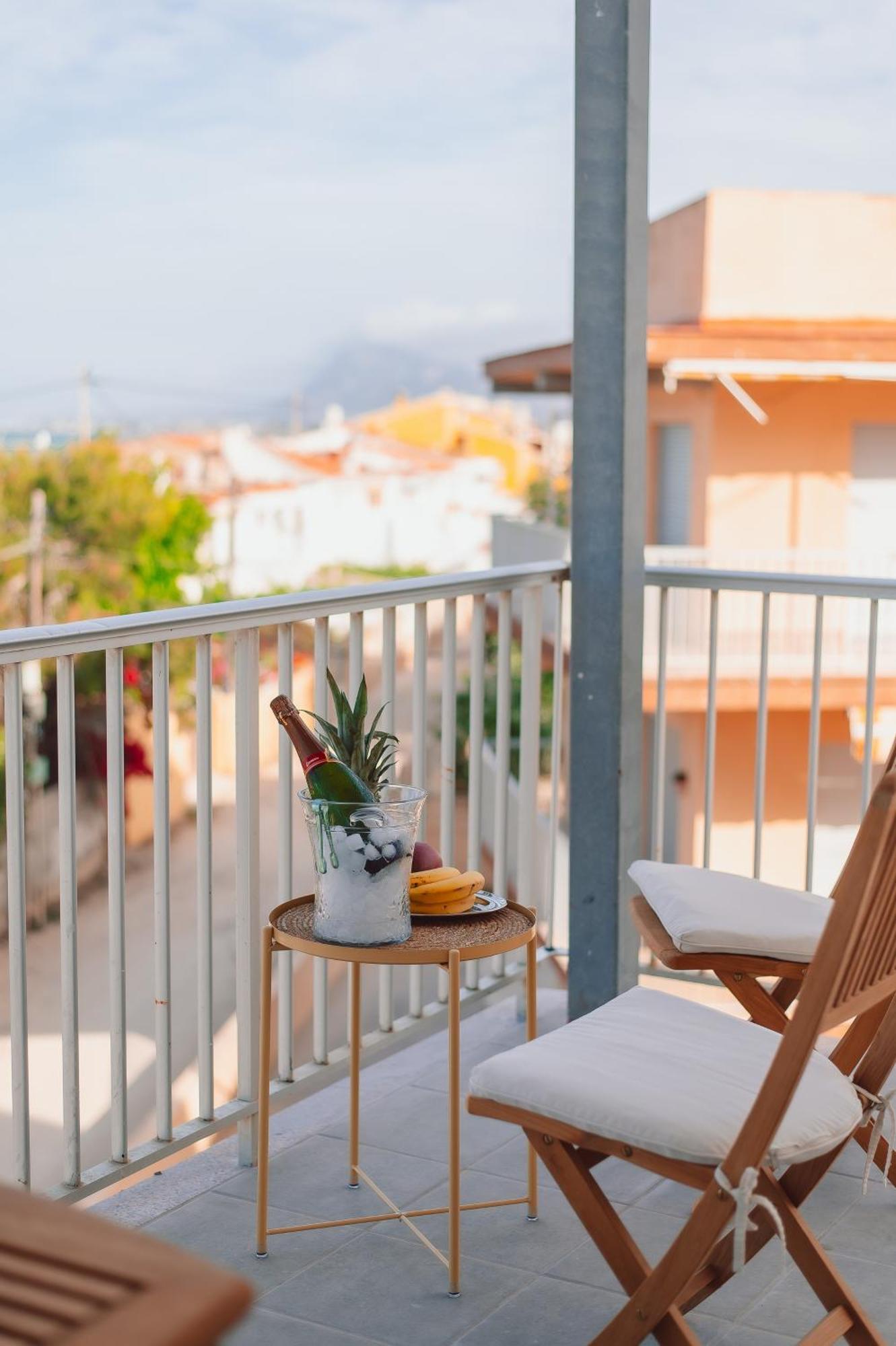 Apartamento Perla De Mar Les Deveses Exterior foto